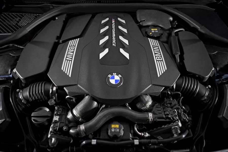 Моторный отсек BMW M850i xDrive (G15) 2018 года  (WW) (фото 28 из 88)